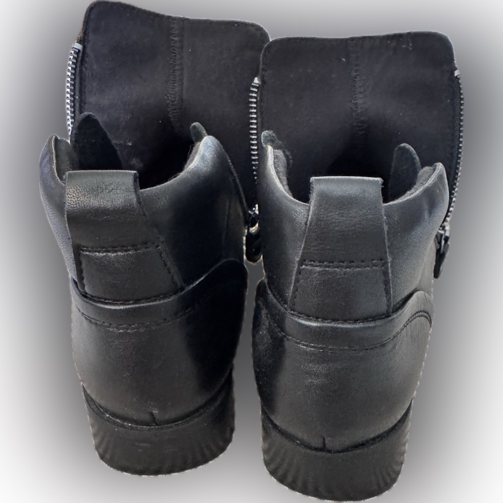 Munro Neko Zip Booties Black Leather Size 8.5 Comfort Arch Support EUC - Picture 7 of 7